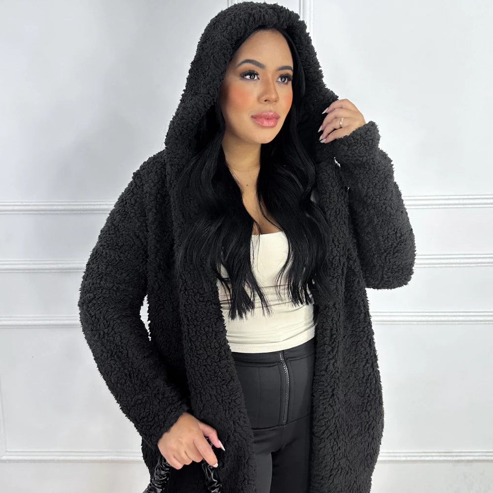Casaco Feminino Teddy Longo com Capuz e Forro Peluciado